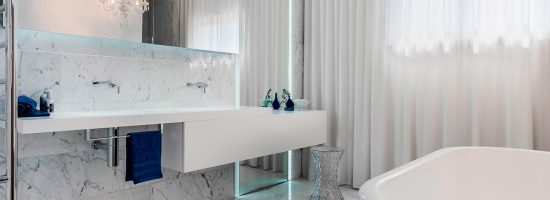 Дизайн ванной комнаты в белых тонах